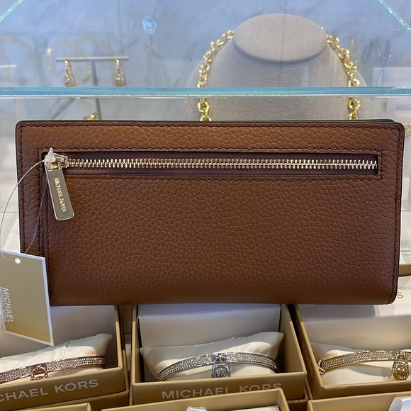 Michael Kors Reed Lg Bifold Pebbled Leather Snap Wallet Card Case
Luggage
NWT - Picture 13 of 16